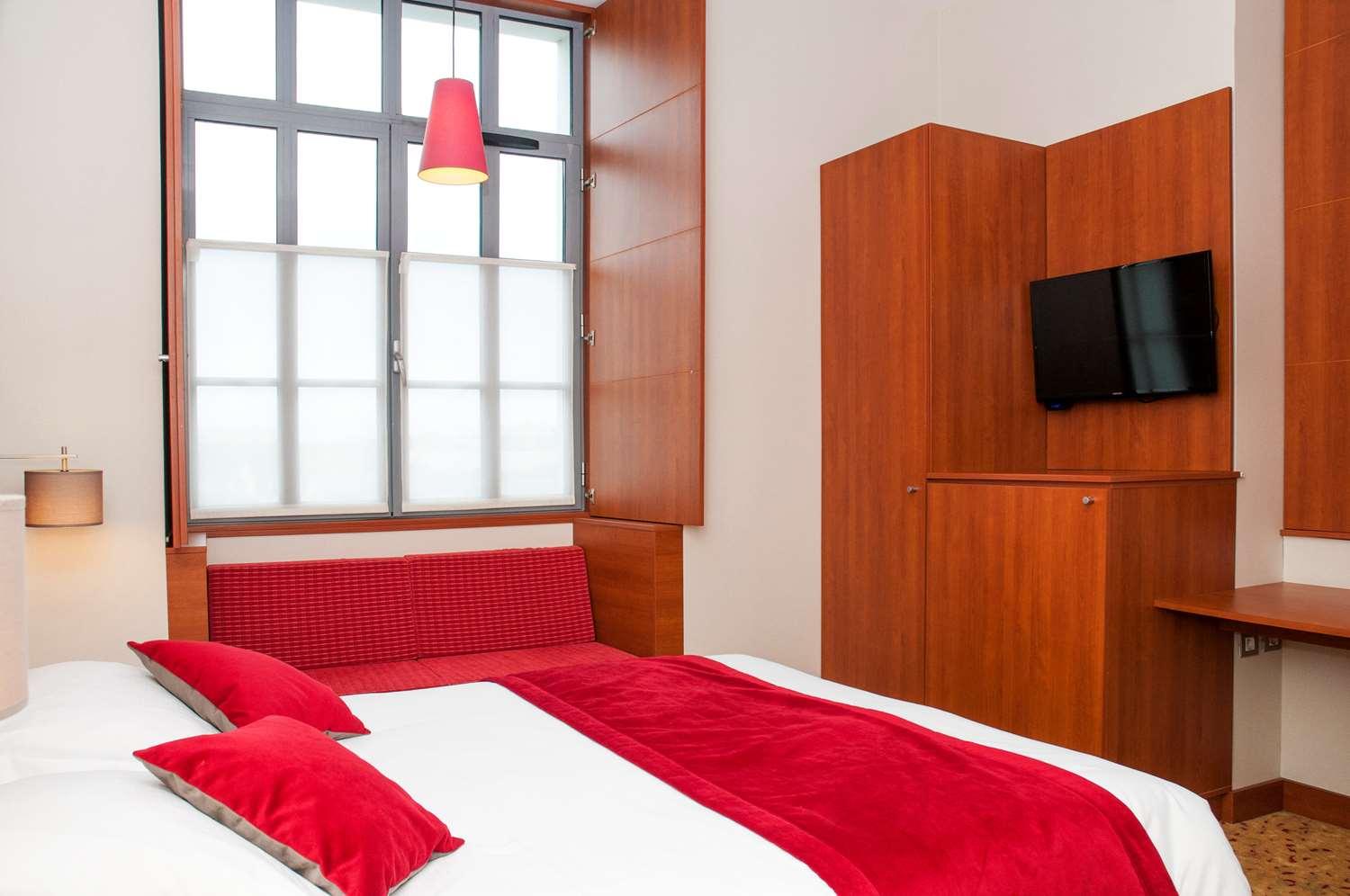 Châteauroux Best Western Plus Hotel Colbert מראה חיצוני תמונה