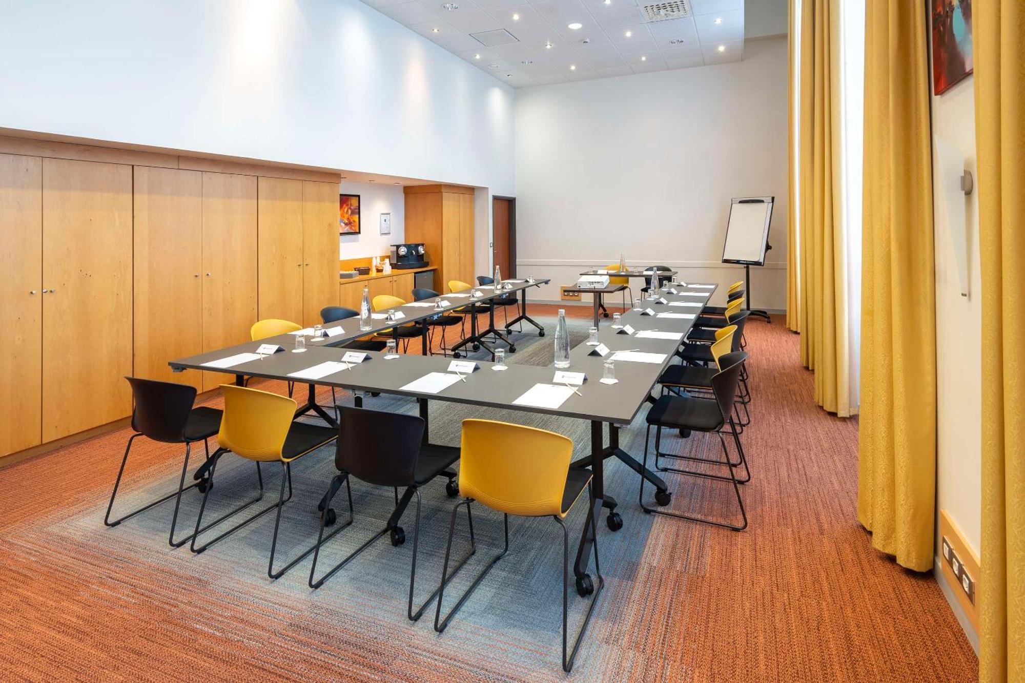 Châteauroux Best Western Plus Hotel Colbert מראה חיצוני תמונה